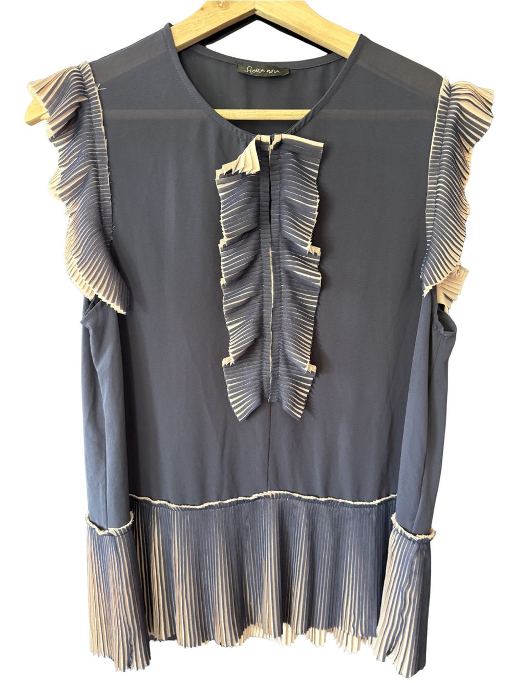 Stella Nova Copenhagen Ruffle Pleated Sleeveless Blouse Navy Cream EU 40 US 8 - Picture 2 of 7